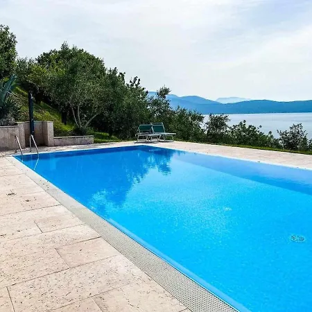 Vittoriale Apartment